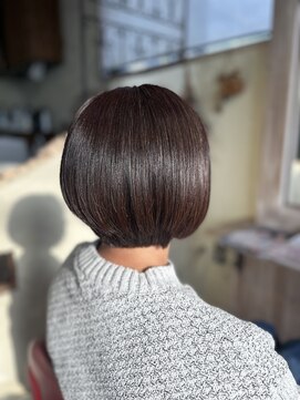 ヘアーデザイン アヴニール(hair design AVENIR) まとまり感のあるショートボブ