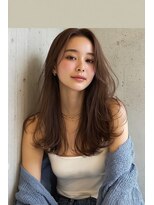 ミー 岡崎(mii)&nbsp;大人かわいいゆるふわ愛され透明感ベージュカラー