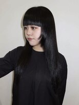 ホヌ(HONU)&nbsp;顔まわりレイヤーカット/透明感ブラック
