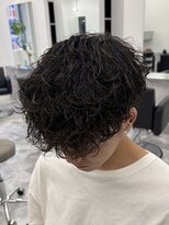 ノイセルヘアー(Noisyle Men's hair)&nbsp;リバースセンターパート／ニュアンスパーマ／ダウンバング/MEN'S