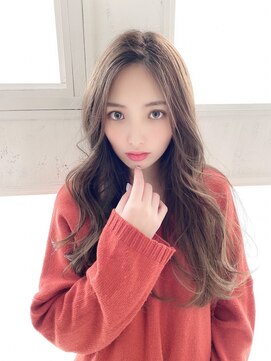 ソワリー 栄(THOiRY) 小顔カットが得意なスタイリストby坂元