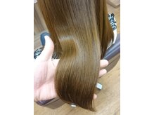 サロンドブイフォー(Salon de Vfour)