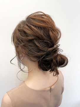 ソフィーズデザイン(Sofi's design) お呼ばれ低めシニヨン