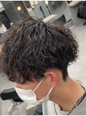 しっかりめ縦落ちパーマ/耳だしショート/ツイストパーマメンズ