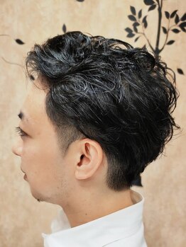 男性スタイリスト×マンツーマン施術で理想のヘアーに!!男性ならではの髪の悩みも同性だから相談しやすい◎