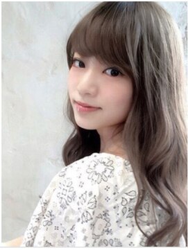 アナ ラーナ(Anna Lanna) 重めバングのミルクティーグレージュ*森本ひろか*