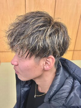 ニアウ 伊勢崎連取店(Niau) 波巻きスパイラルパーマツイストスパイラルパーマメンズマッシュ