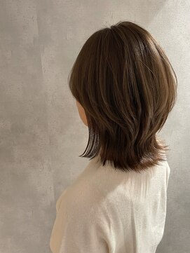 アイディール(:ideal) ブリーチなしで作るミルクティーカラー×くびれミディ