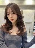 美髪エアリーロングピンクブラウン切りっぱなしボブ