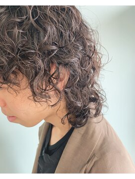 イン(in.) スパイラルウルフパーマ