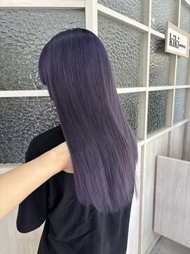 キキ(kiki by KENJE) ストレートでも巻いても可愛いブリーチカラー