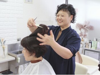 リールラヴィ(rire la vie)の写真/髪のお悩みは人それぞれ。年齢を重ねるごとに気になる大人女性のお悩みをしっかりとカウンセリングします♪