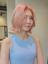 ニモ(NIMO.) ボブピンクベージュ色素薄めカラー切りっぱなしボブ