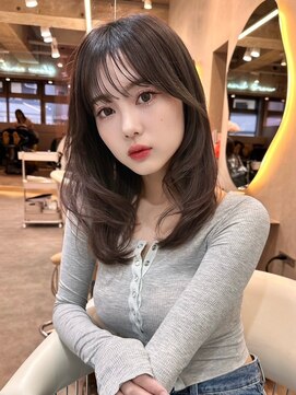 グロー 大宮(GLROW) 韓国ヘア　グレージュカラー　透明感カラー　内巻きヘア