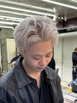 ヲタク(wotaku.) スパイキーショートメンズハイトーンホワイトシルバーブリーチ