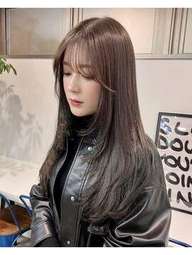 シーン(SCEN) オリーブグレージュ ロングレイヤー レイヤーカット