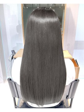 クク(coucou) 《湿気ケア×極上艶》髪質改善ストレート×ロング