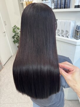 ペレ 栄 アネックス(PELE栄ANNEX) 韓国 くびれロング レイヤー ワンホンヘア 小顔前髪