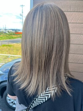 スエルテ(Suerte) ブリーチ×サンドベージュ