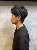 大人の緩めスパイラルパーマスタイル