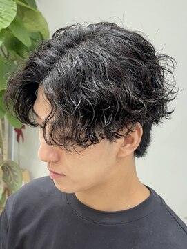 フィフス 天神大名(fifth) ゆるめ波巻きスパイラルパーマ波巻きパーマセンターパートウルフ