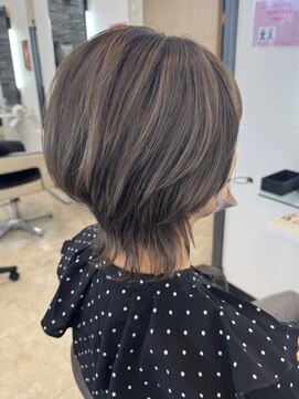 ヘアーアンドビューティーガーデン(HAIR AND BEAUTY GARDEN) 大人ショートボブヘアくびれショートヘア白髪染めグレイカラー