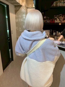 ペレ 原宿(PELE) ダブルカラー/ケアブリーチ/羽エクステ/原宿