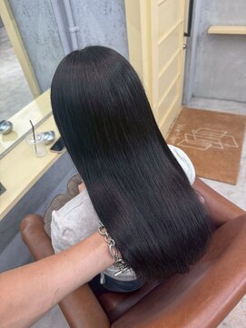 ヴェーレン(Wehlen) ダークグレージュ 地毛風ストレート 髪質改善