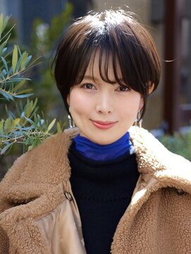 ロビー 青山(ROBBY) ショートヘア/分け目無し前髪あり/大人ショート/30代/40代/