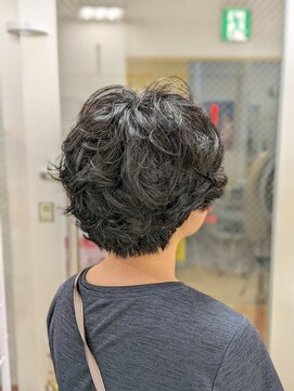 ヒデ美容室 黒髪パーマスタイル