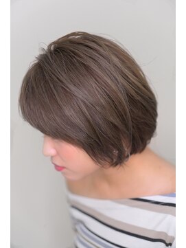 ラボー ノースプラザ店(LA'BO) ショートボブ/モスグレー