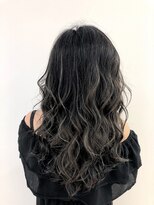 エヌプラス(N+)&nbsp;黒髪グラデヘアーオリーブグレー小顔に見せるヘアココアベージュ