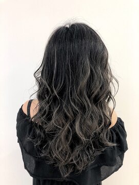 エヌプラス(N+) 黒髪グラデヘアーオリーブグレー小顔に見せるヘアココアベージュ