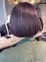 ロリム(RorriM)&nbsp;前下がりボブ　ダブルカラー　ピンクベージュ