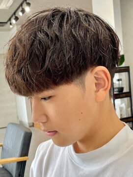 フゥ 宇都宮(FeU) メンズマッシュパーマツイストスパイラルパーマニュアンスパーマ