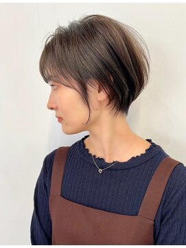 ジーニー 横浜(giinii) 大人可愛い20代30代40代丸みくびれショート【横 浜】