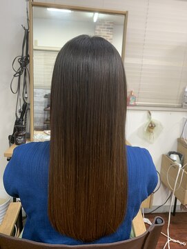 リアナ(RIANA) 髪質改善トリートメントで栄養補給&ケア