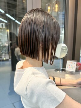 ミィ 表参道(mee.) デザインカラー/レイヤーカット/ウェットヘア/オリーブベージュ