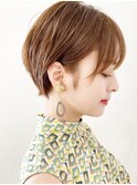 横顔も美人ショート