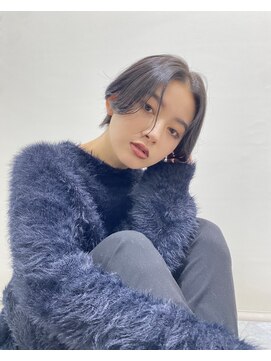 エアー 青山(AIR) 前髪あり耳掛け丸みくびれショートボブ20代30代40代50代60代