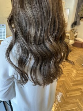 エルア(elua) ブラウンベージュハイライト