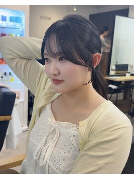 ビューネオ(VIEW NEO) 小顔に見せる顔周りカット/前髪カット/谷町四丁目
