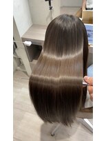 キュア 表参道(CURE)&nbsp;・表参道駅・縮毛矯正・髪質改善・トリートメント・美髪矯正