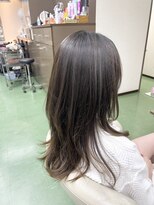 ゼロ(Zero)&nbsp;レイヤーカット　ベージュブラウン