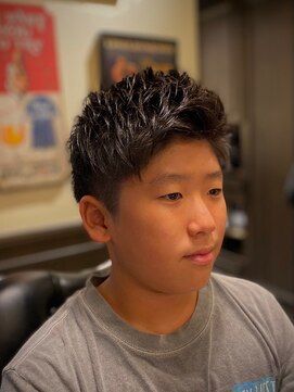 バレス 田町(BALES) [スキンフェード/ツイストスパイラル/田町]