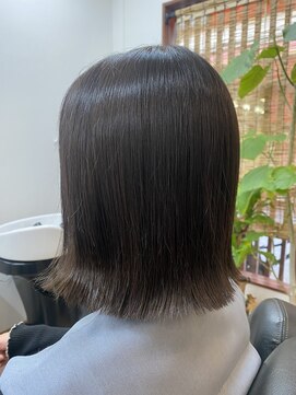 あさひ その日の気分で変えられるぱっつんボブ