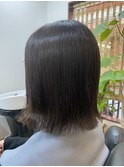 その日の気分で変えられるぱっつんボブ