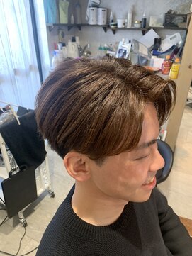 グラフ(GLaugh) ナチュラルなセンターパート/ツーブロック