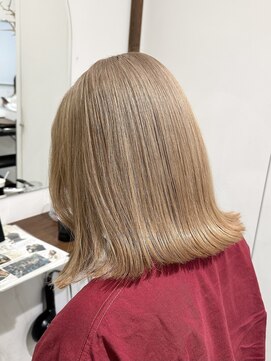 ルイ(ROUIS produced by LUCK 津田沼) ROUIS 津田沼 ダブルブリーチのミルクティーベージュ♪