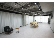 ルスリー 神奈川大和店(Lsurii)の雰囲気（自然光が入るリラックス空間です　《髪質改善》《縮毛矯正》）